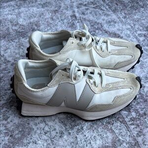 Women's Cream and Gray Sneakers NEW BALANCE 327